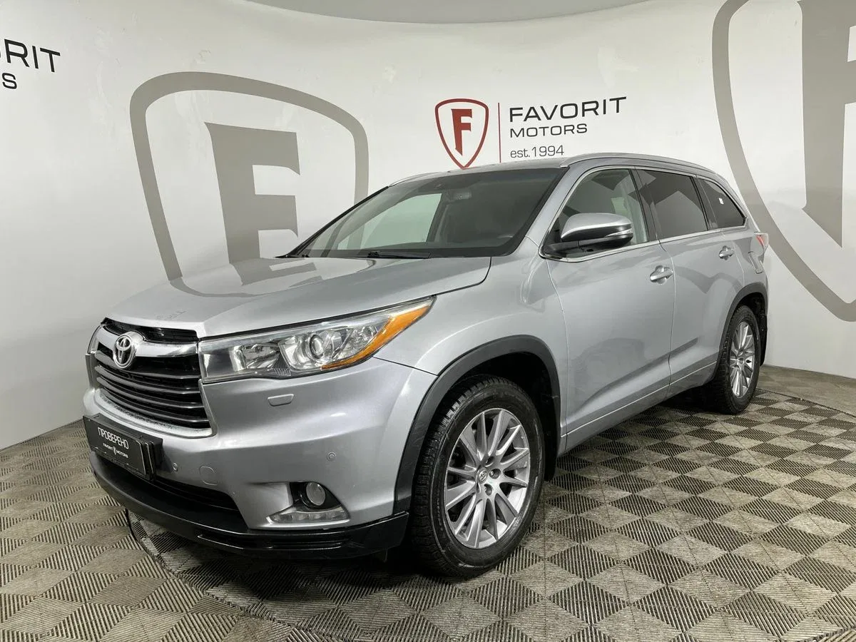 Toyota Highlander III (U50)