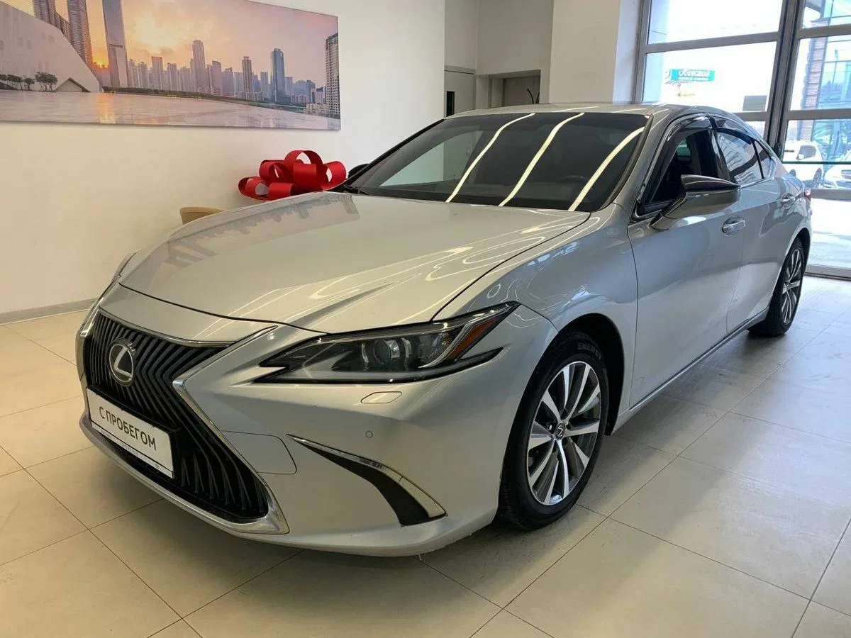 Lexus ES VII