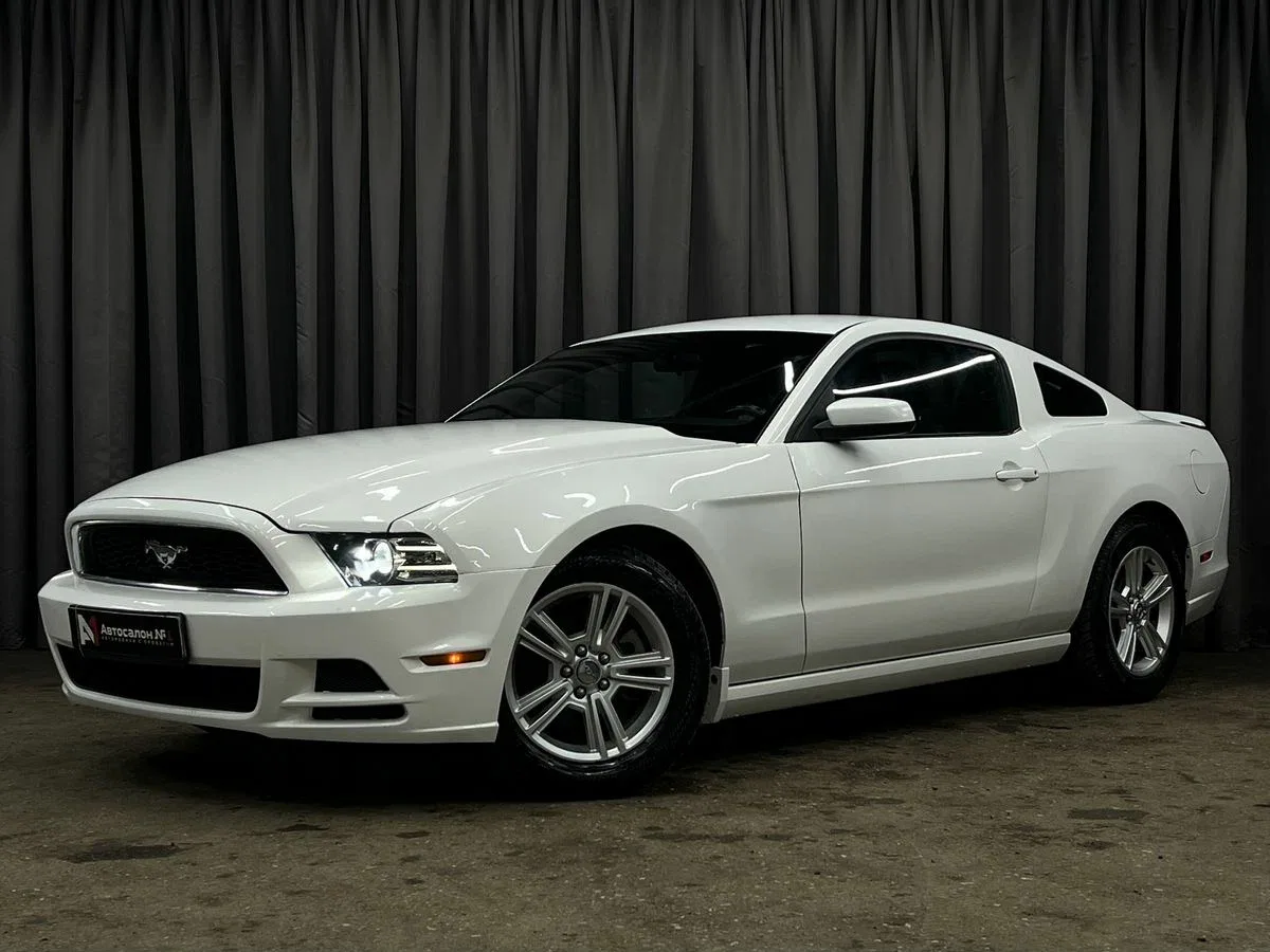 Ford Mustang V Рестайлинг