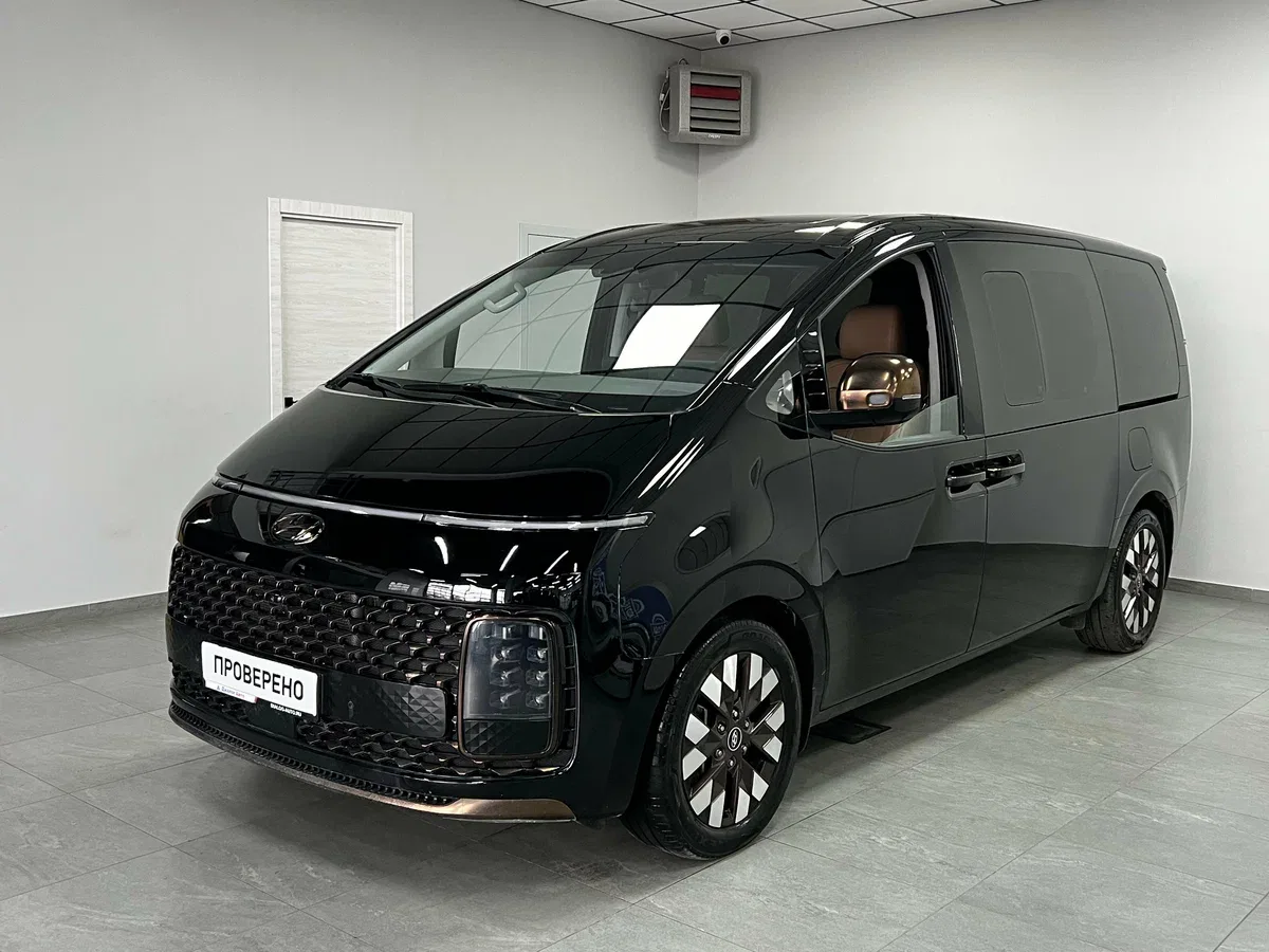 Hyundai Staria