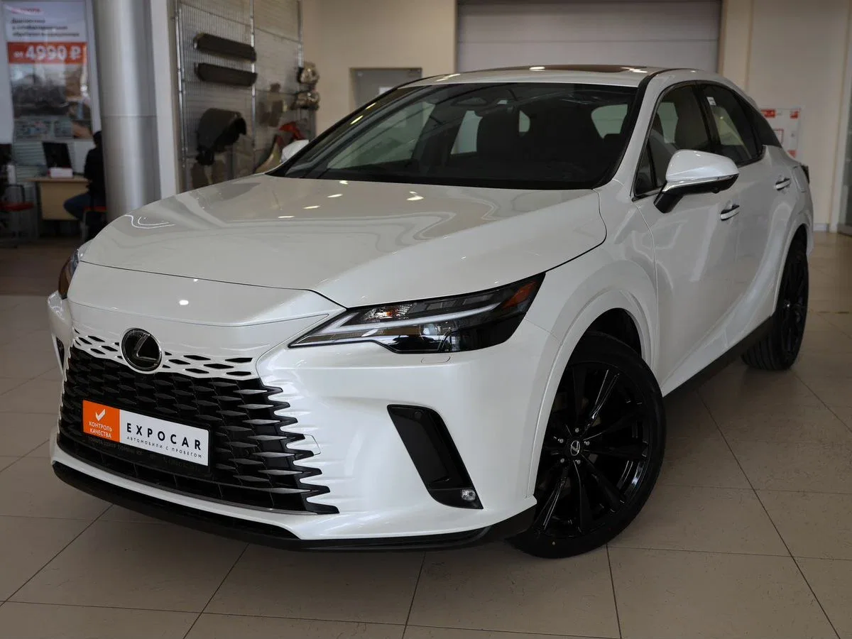 Lexus RX V