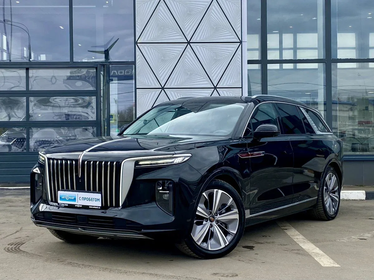 Hongqi E-HS9