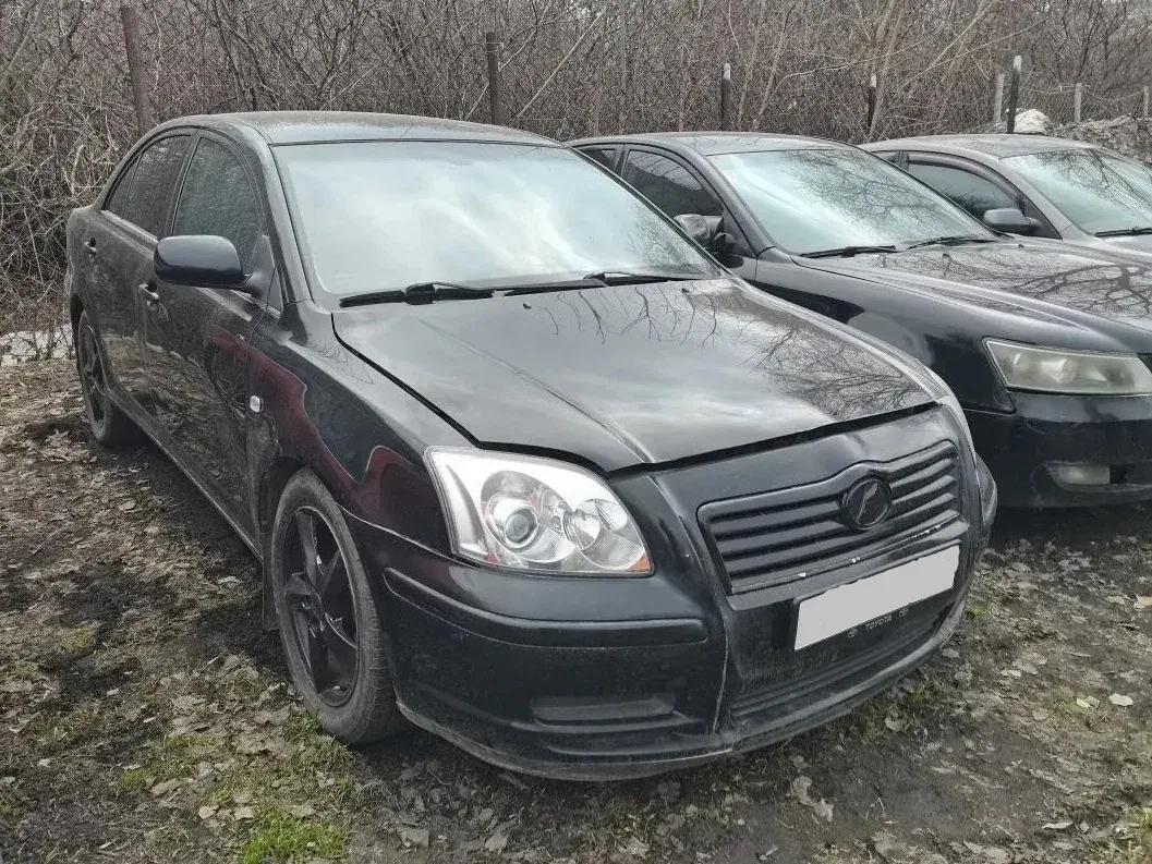 Toyota Avensis II