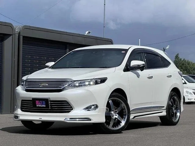 Toyota Harrier III (XU60)