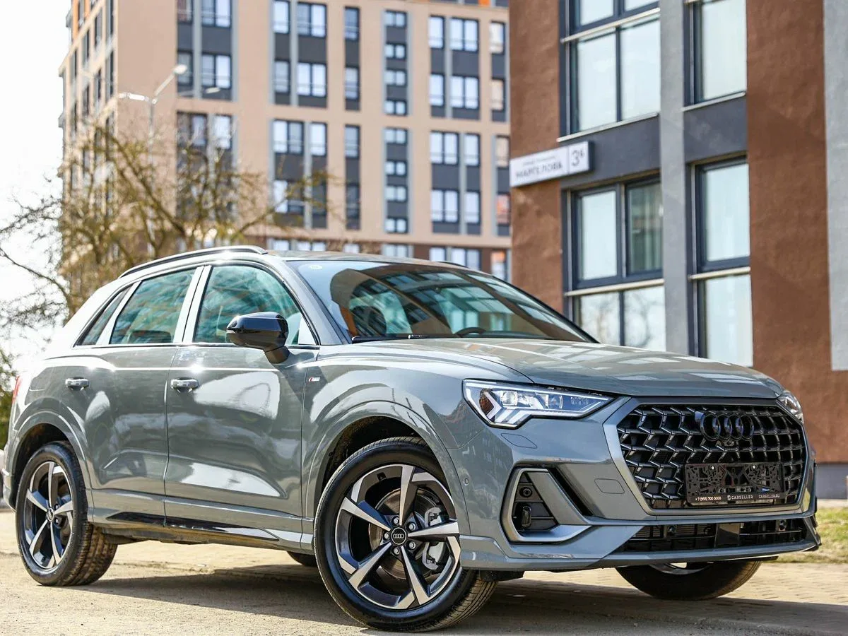 Audi Q3 II (F3)