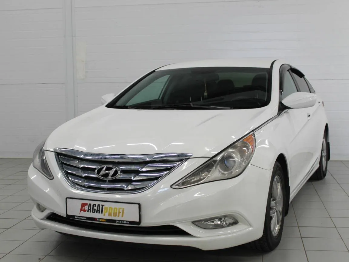Hyundai Sonata VI (YF)