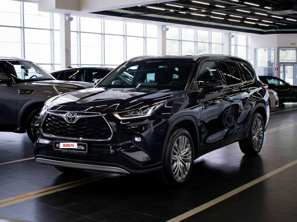 Toyota Highlander IV (U70)
