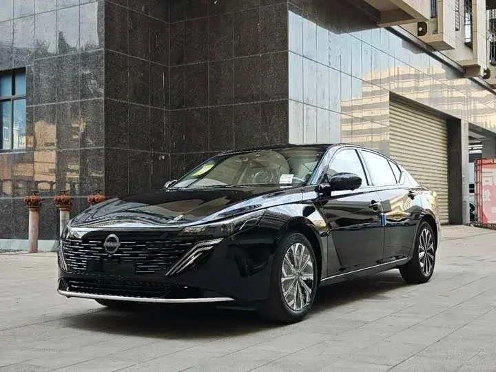 Nissan Teana IV