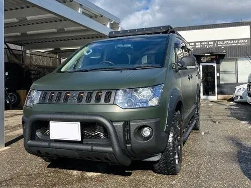 Mitsubishi Delica D:5 I