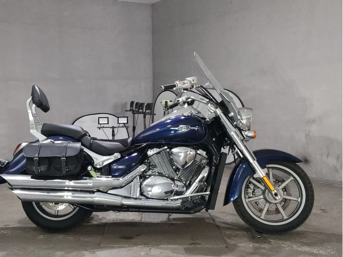Suzuki Boulevard C109R