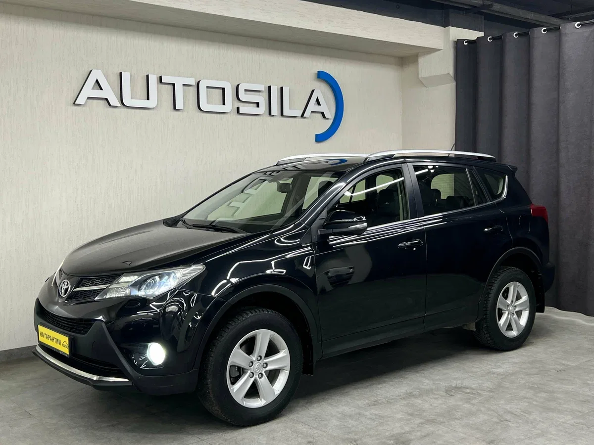 Toyota RAV4 IV (XA40)