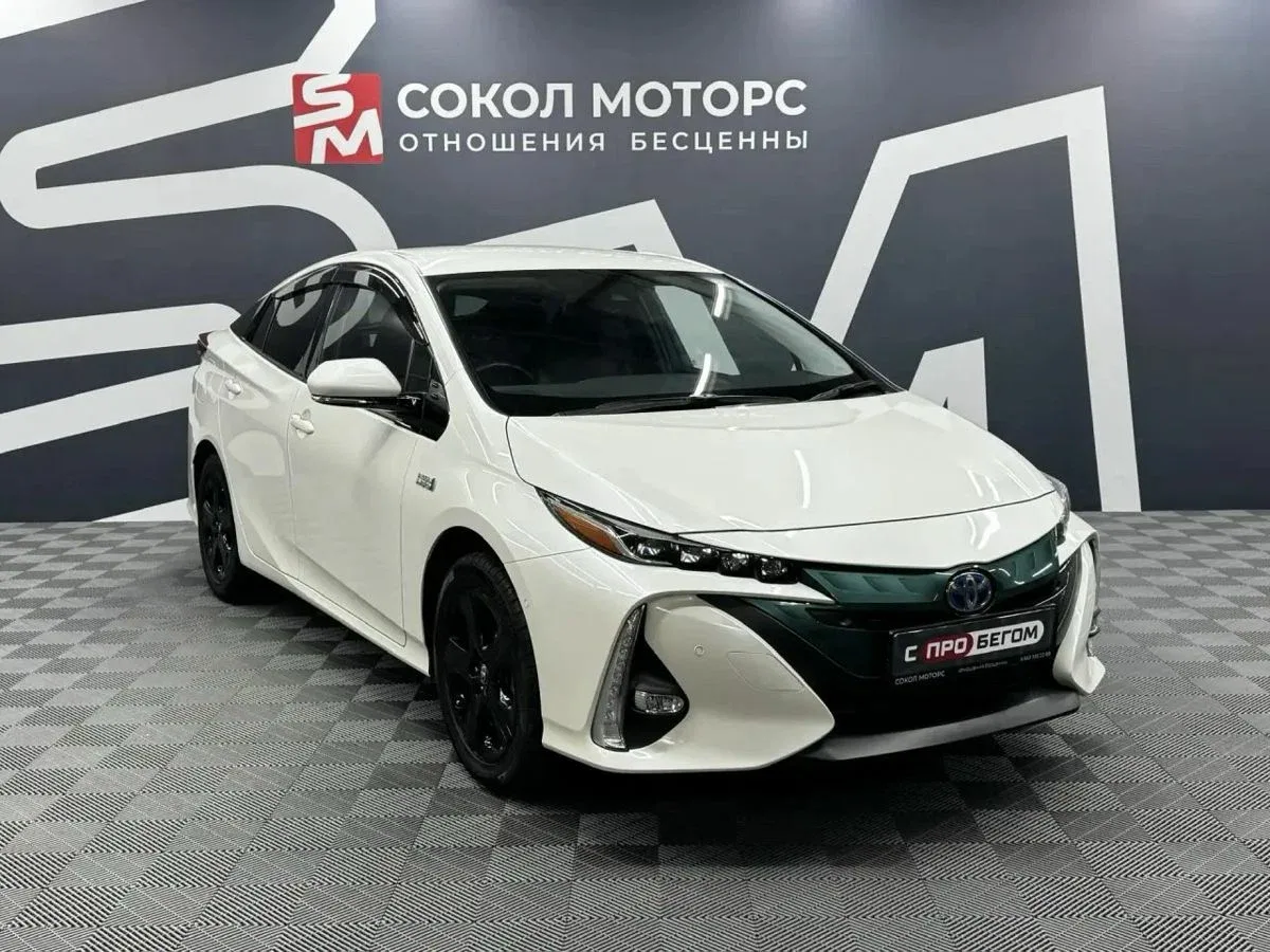 Toyota Prius IV (XW50)