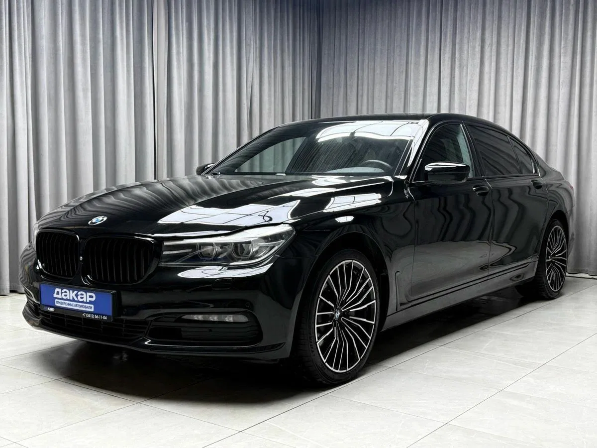 BMW 7 серии VI (G11/G12)