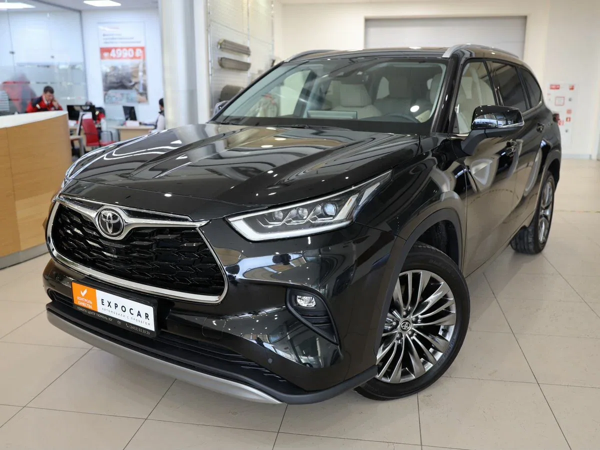 Toyota Highlander IV (U70)