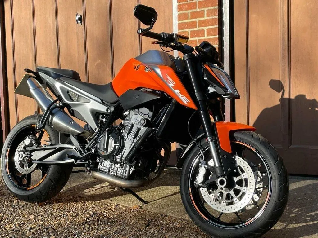 KTM AG 790 Duke