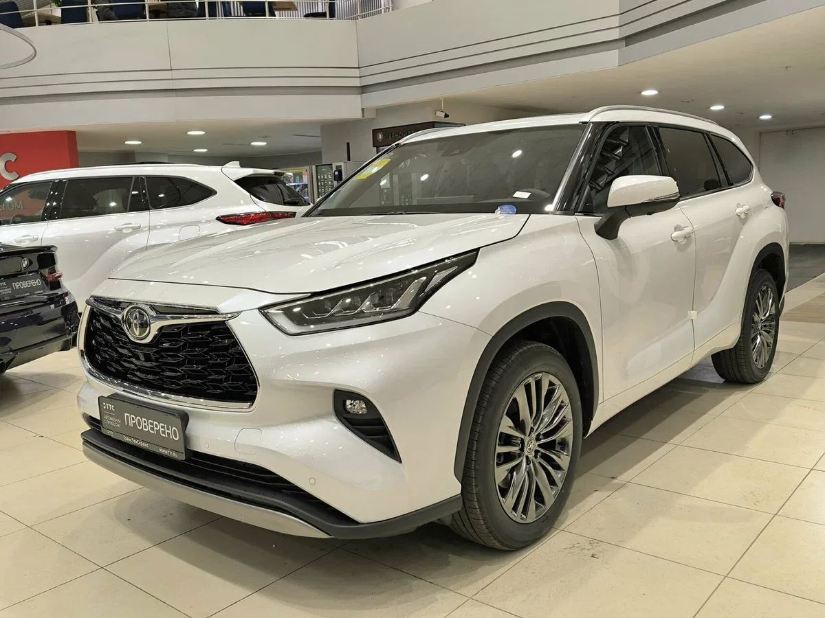 Toyota Highlander IV (U70)