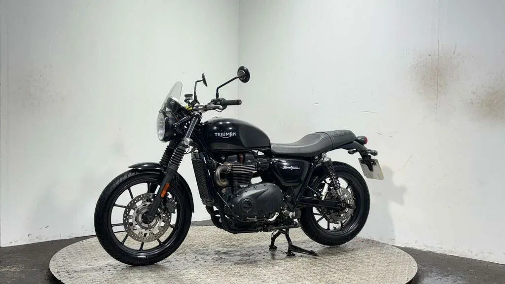 Triumph Street Twin