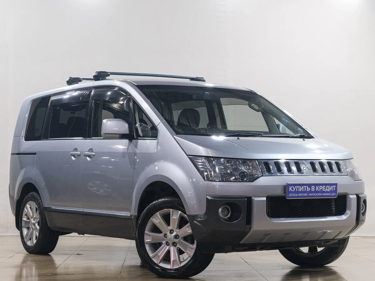 Mitsubishi Delica D:5 I