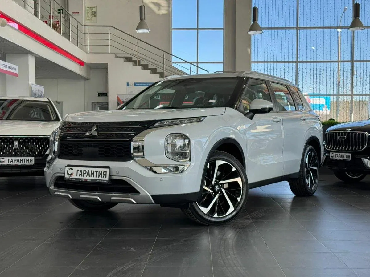 Mitsubishi Outlander IV