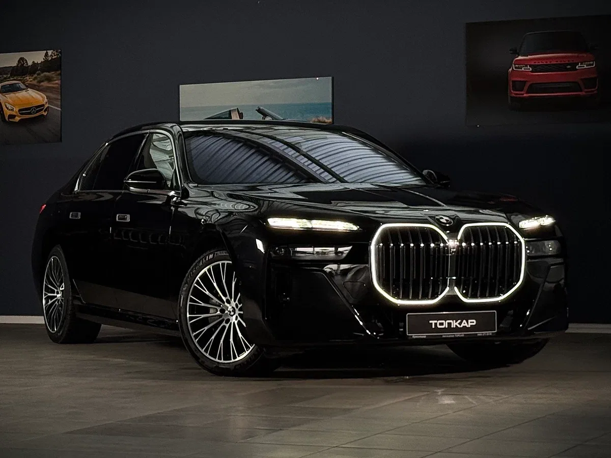 BMW 7 серии VII (G70)