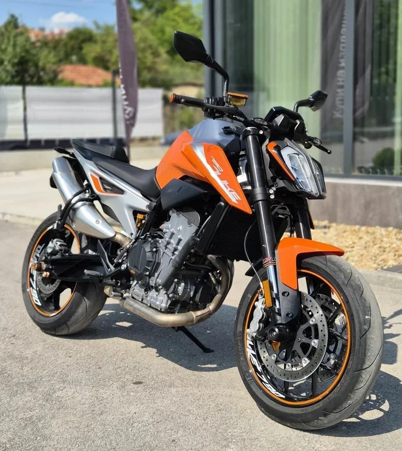 KTM AG 790 Duke