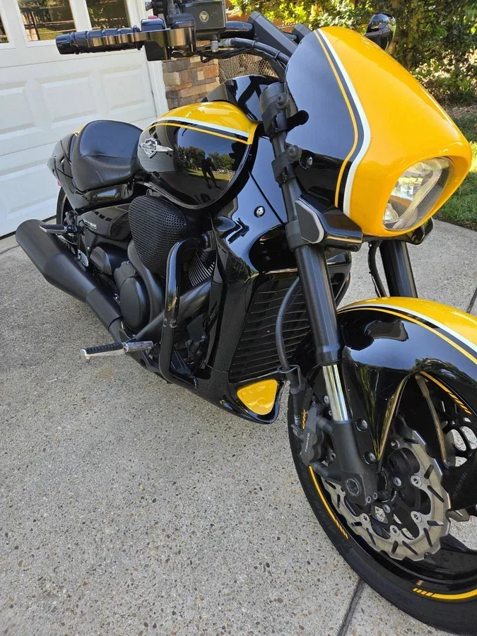 Suzuki Boulevard M109R