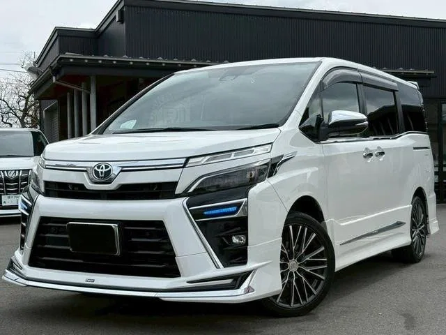 Toyota Voxy III (R80) Рестайлинг