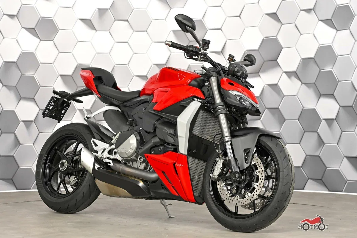 Ducati Streetfighter V2