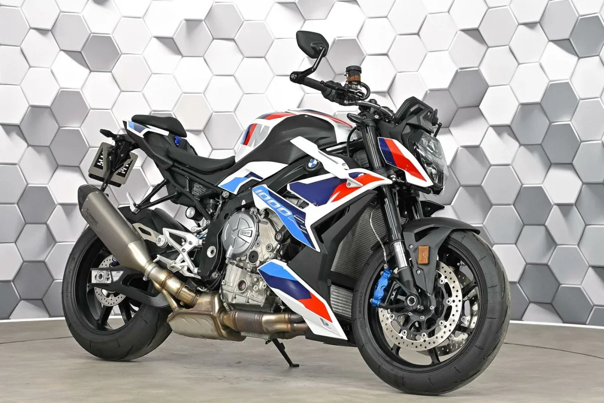 BMW M 1000 R