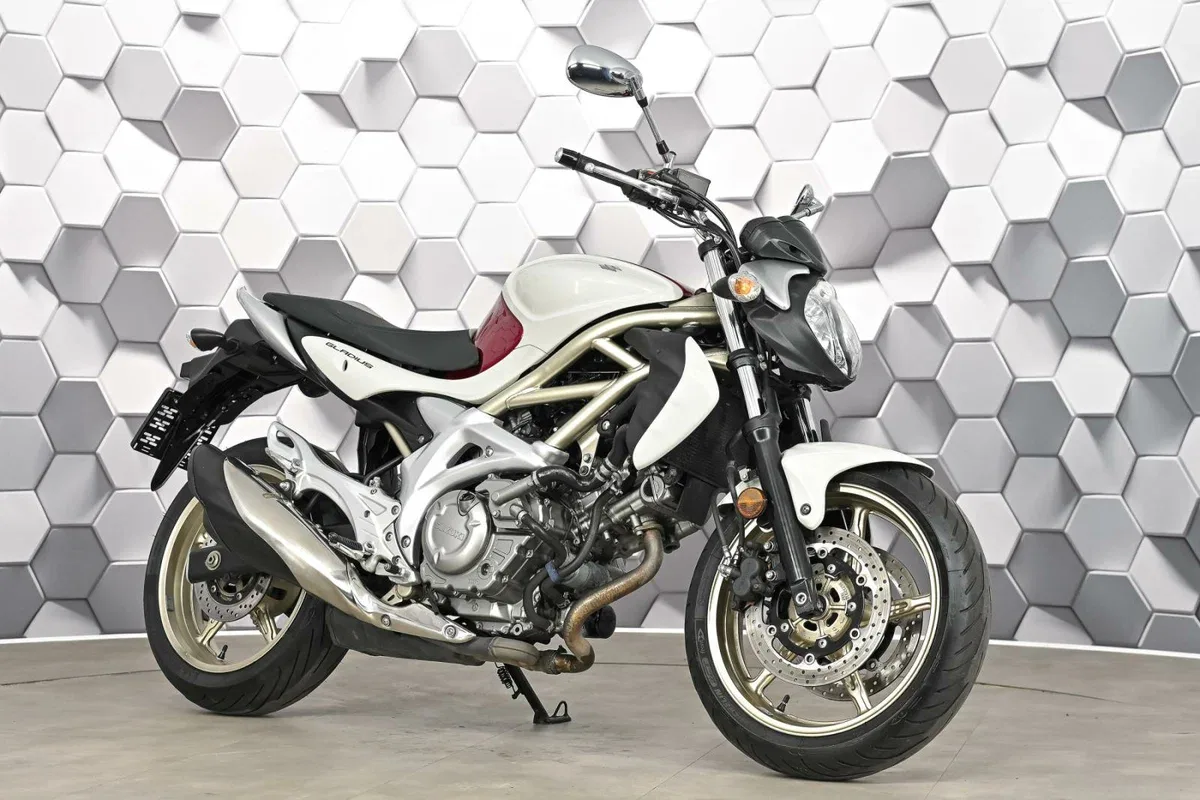 Suzuki SFV 650 Gladius