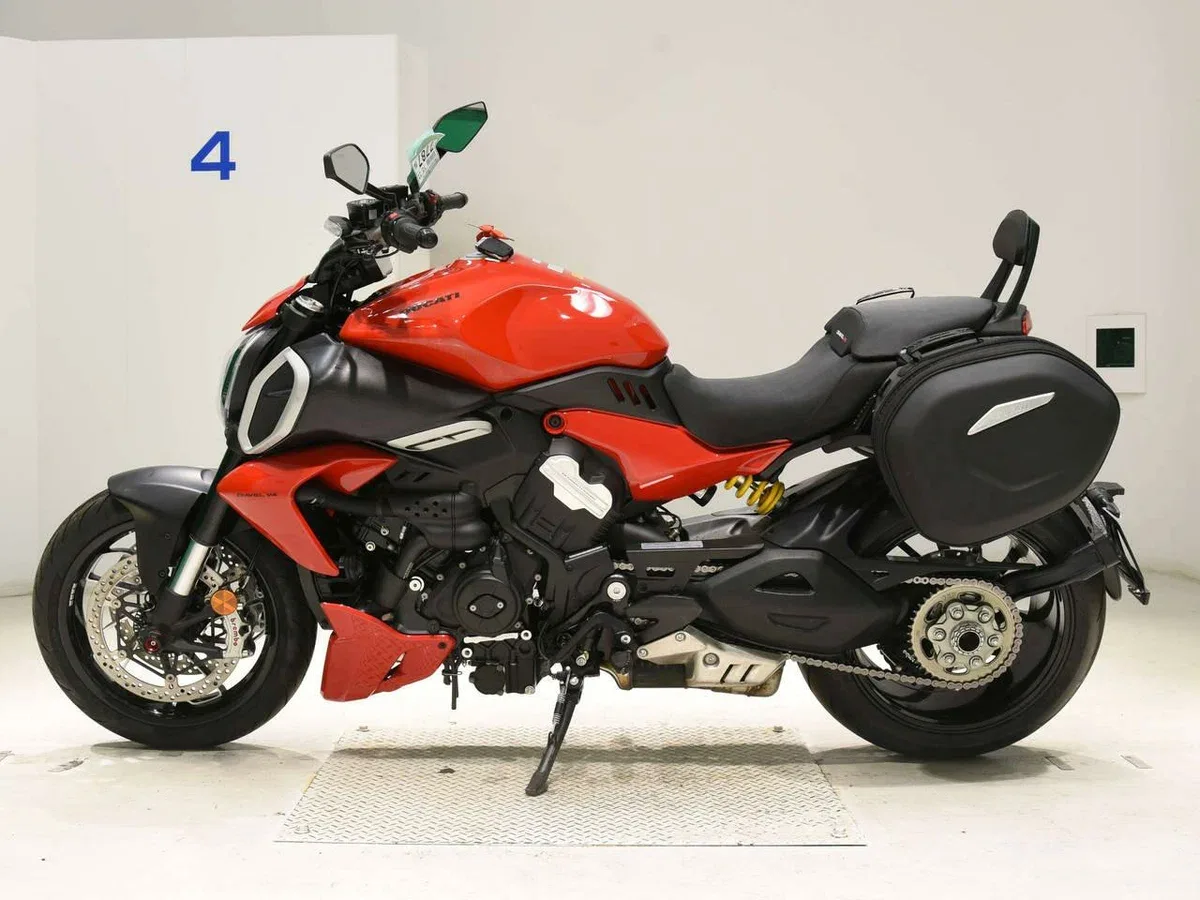 Ducati Diavel V4