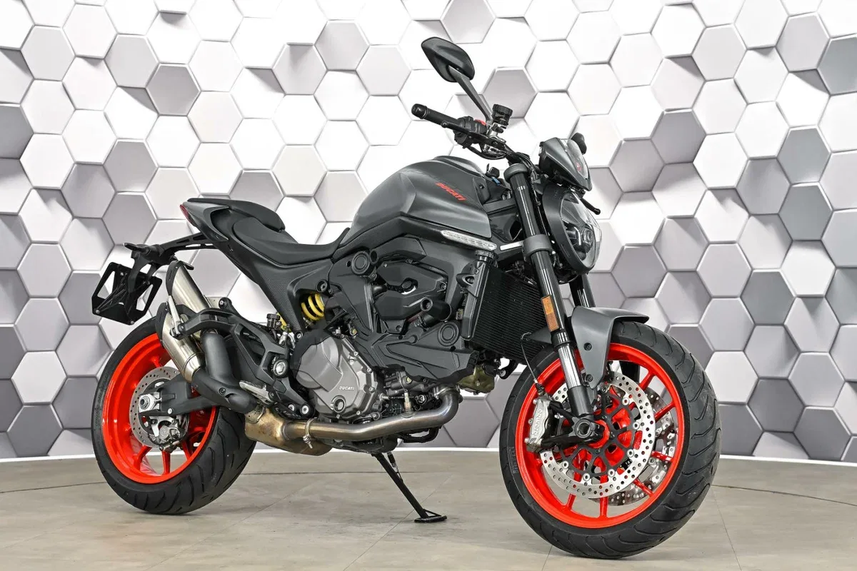 Ducati Monster 937