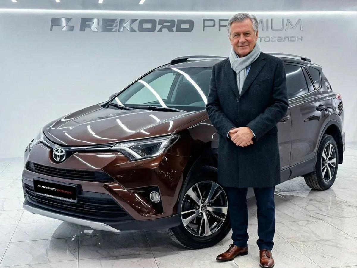 Toyota RAV4 IV (XA40) Рестайлинг