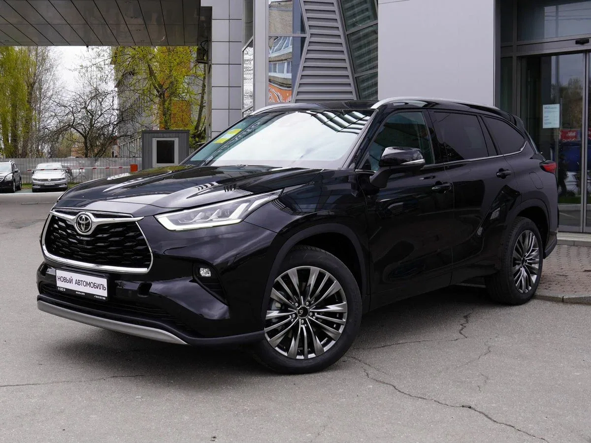 Toyota Highlander IV (U70)