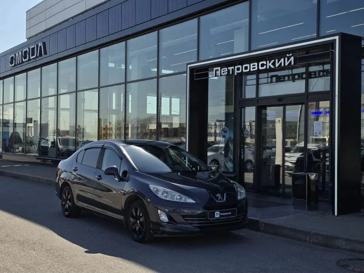 Peugeot 408 I