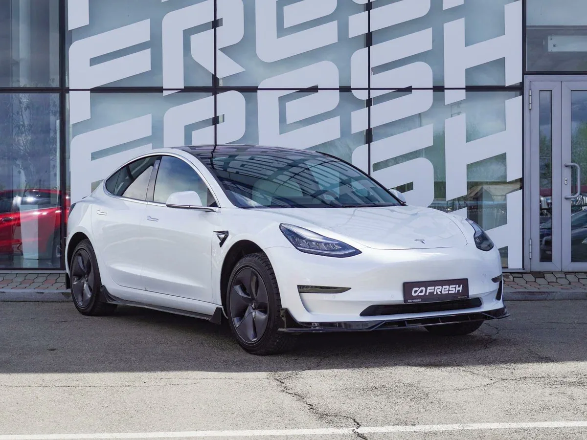 Tesla Model 3 I