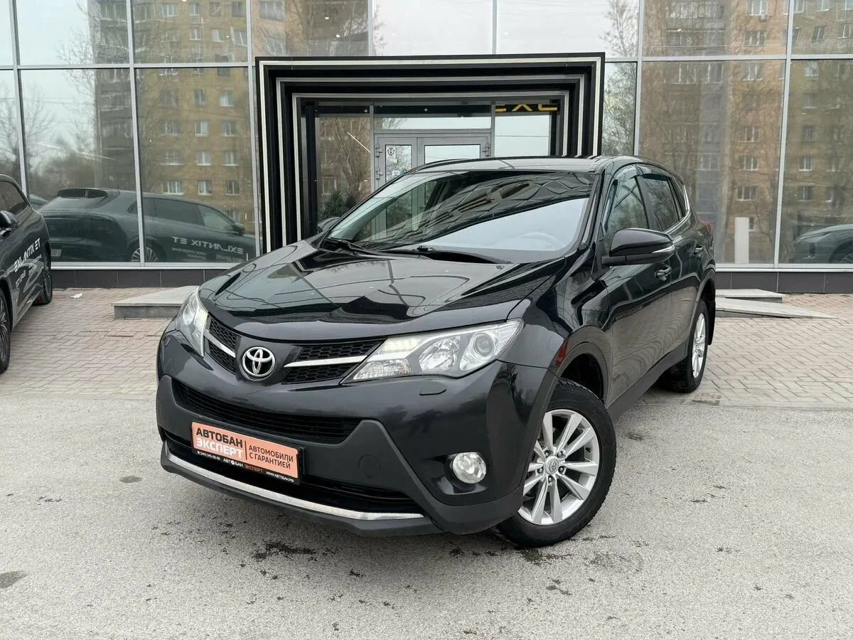 Toyota RAV4 IV (XA40)