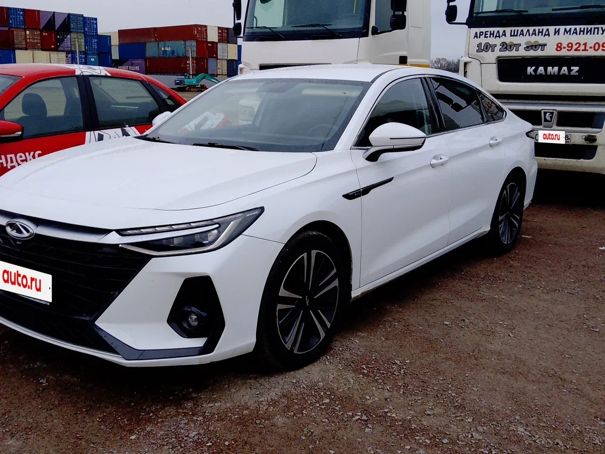 Chery Arrizo 8