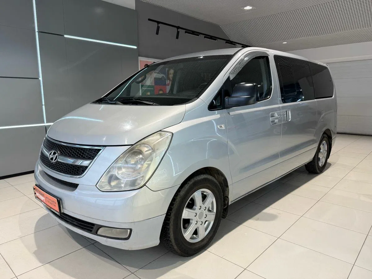 Hyundai Grand Starex I
