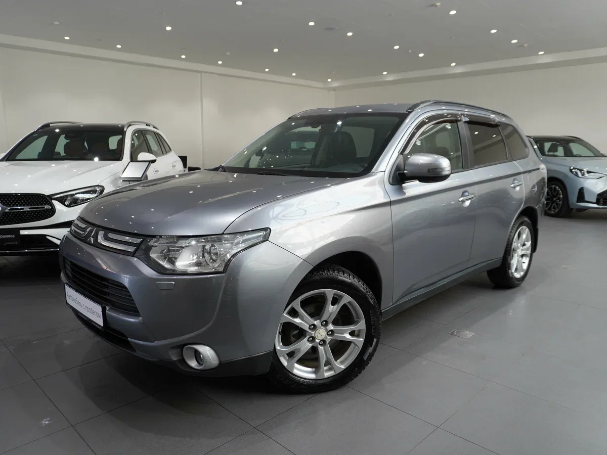 Mitsubishi Outlander III