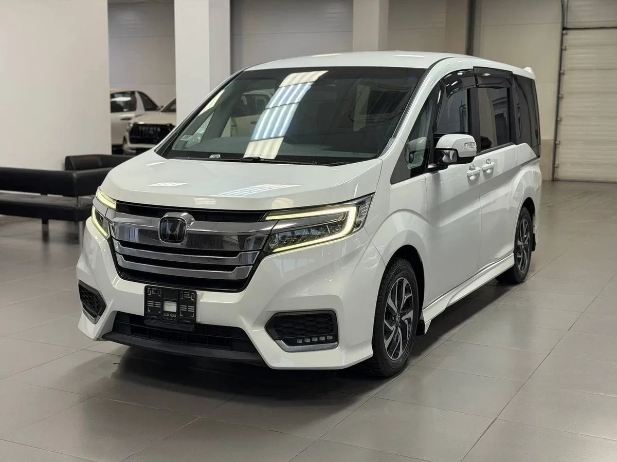 Honda Stepwgn V Рестайлинг