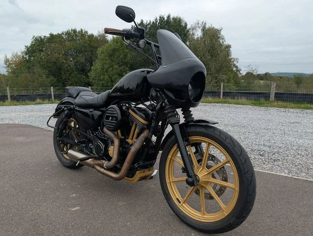 Harley-Davidson Sportster 883