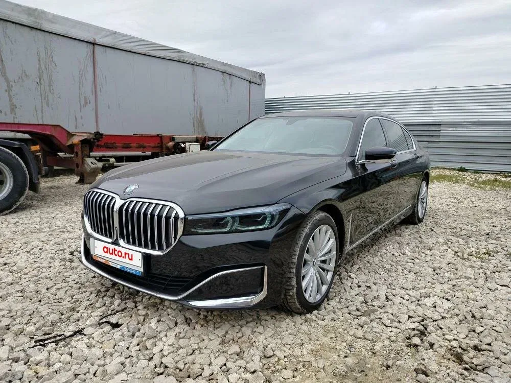 BMW 7 серии VI (G11/G12) Рестайлинг
