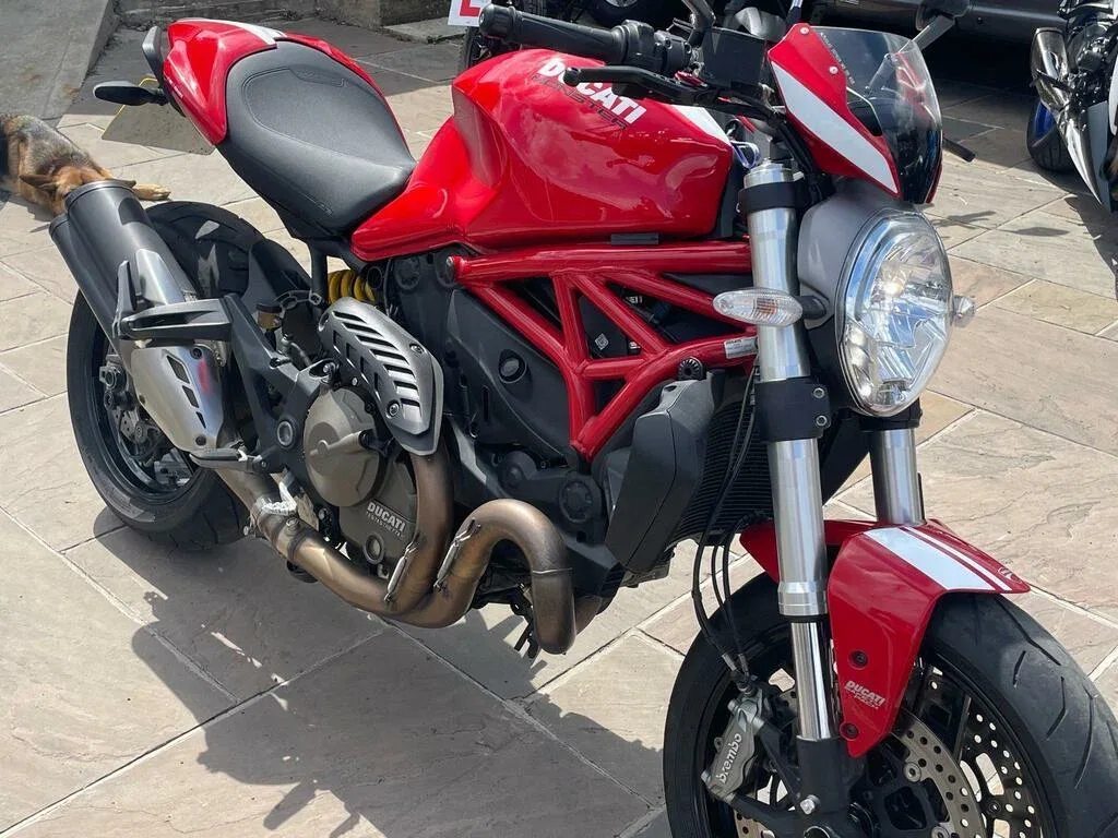 Ducati Monster 821