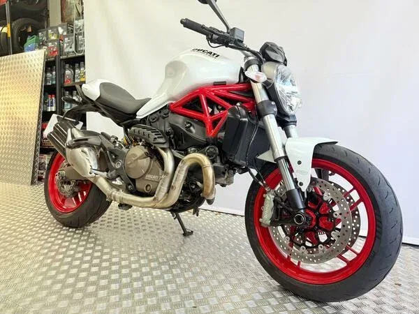 Ducati Monster 821