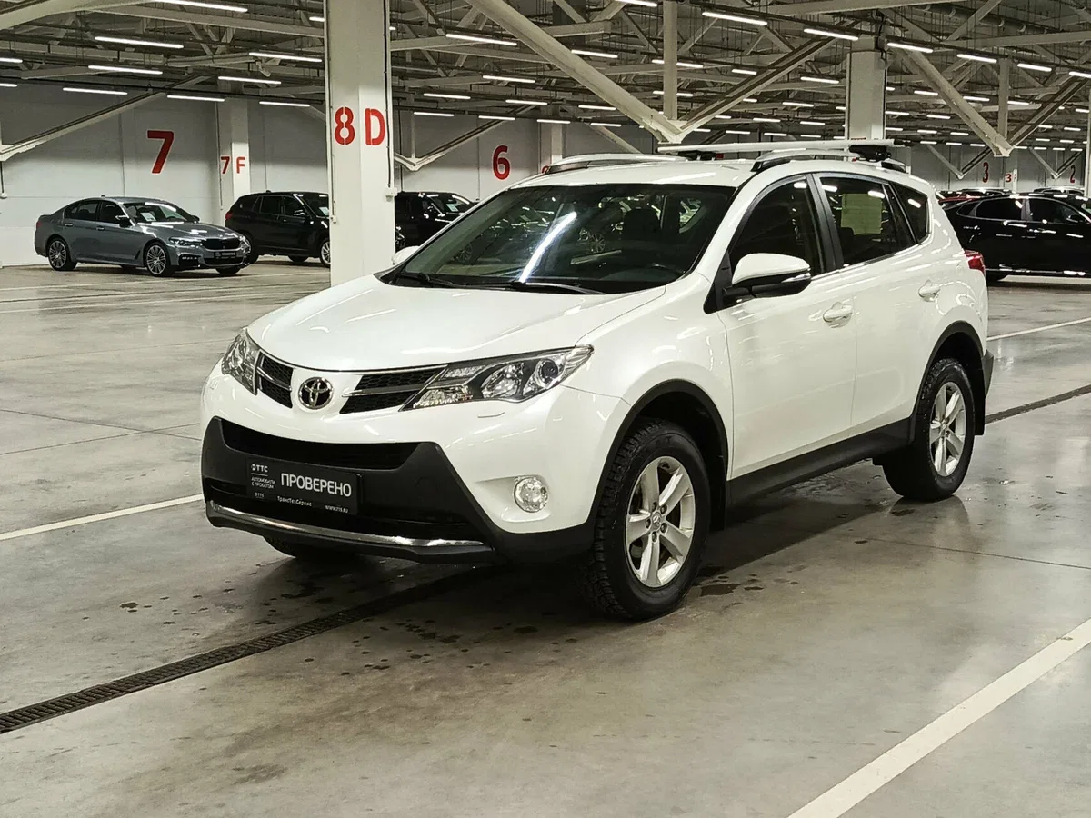 Toyota RAV4 IV (XA40)