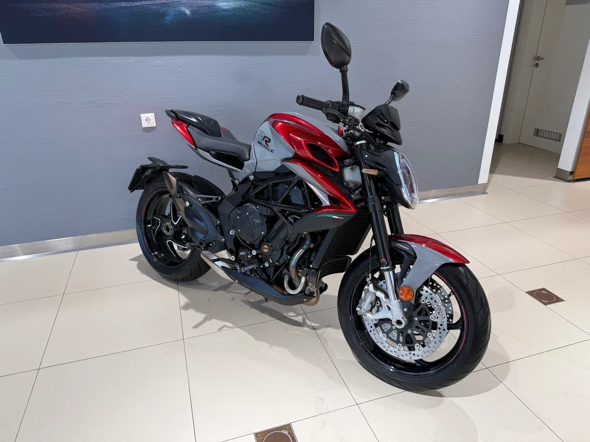MV Agusta Brutale 800