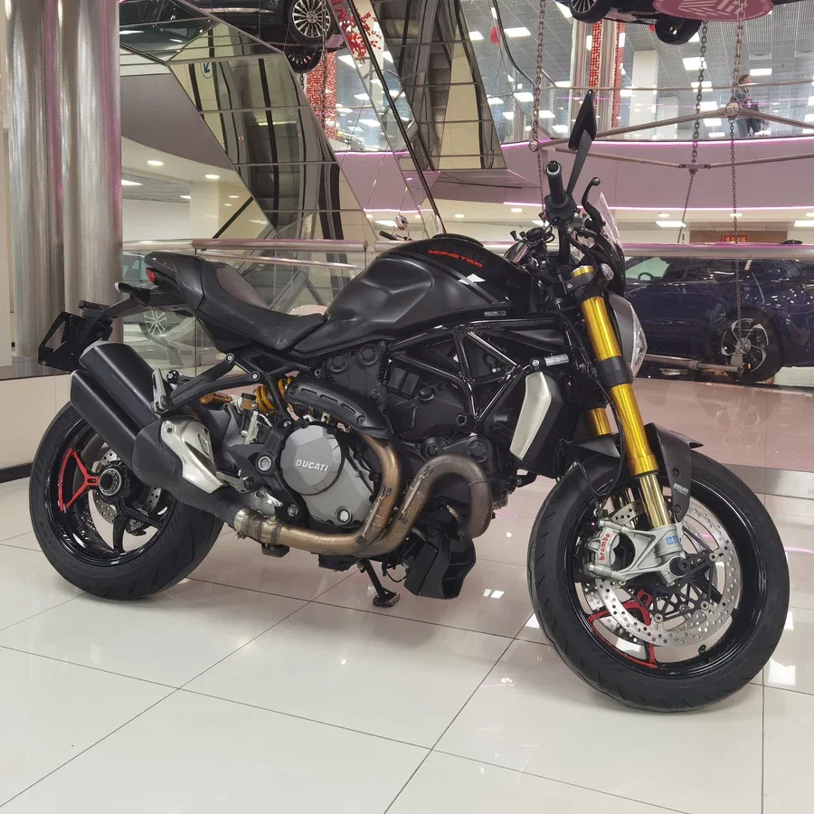 Ducati Monster 1200