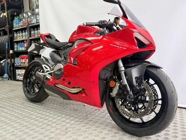 Ducati Panigale V2
