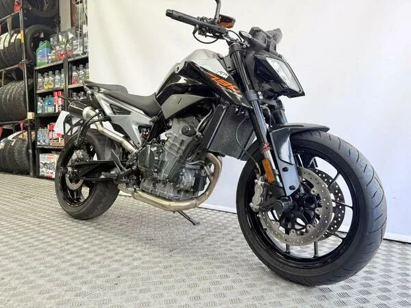 KTM AG 790 Duke